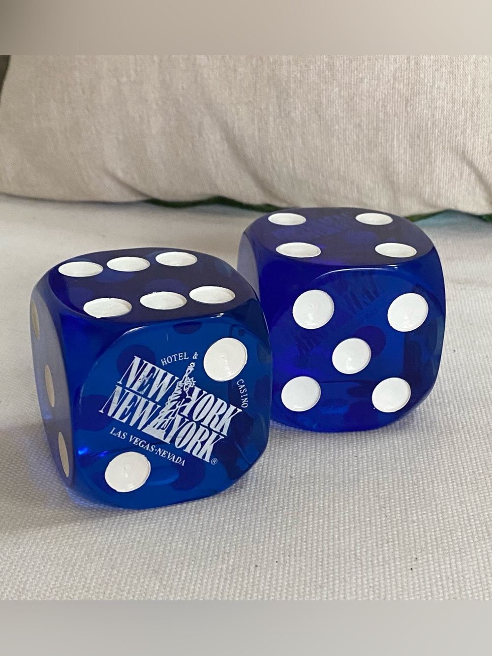 Jumbo 2.5” New York New York Casino Las Vegas Blue Translucent Souvenir Dice